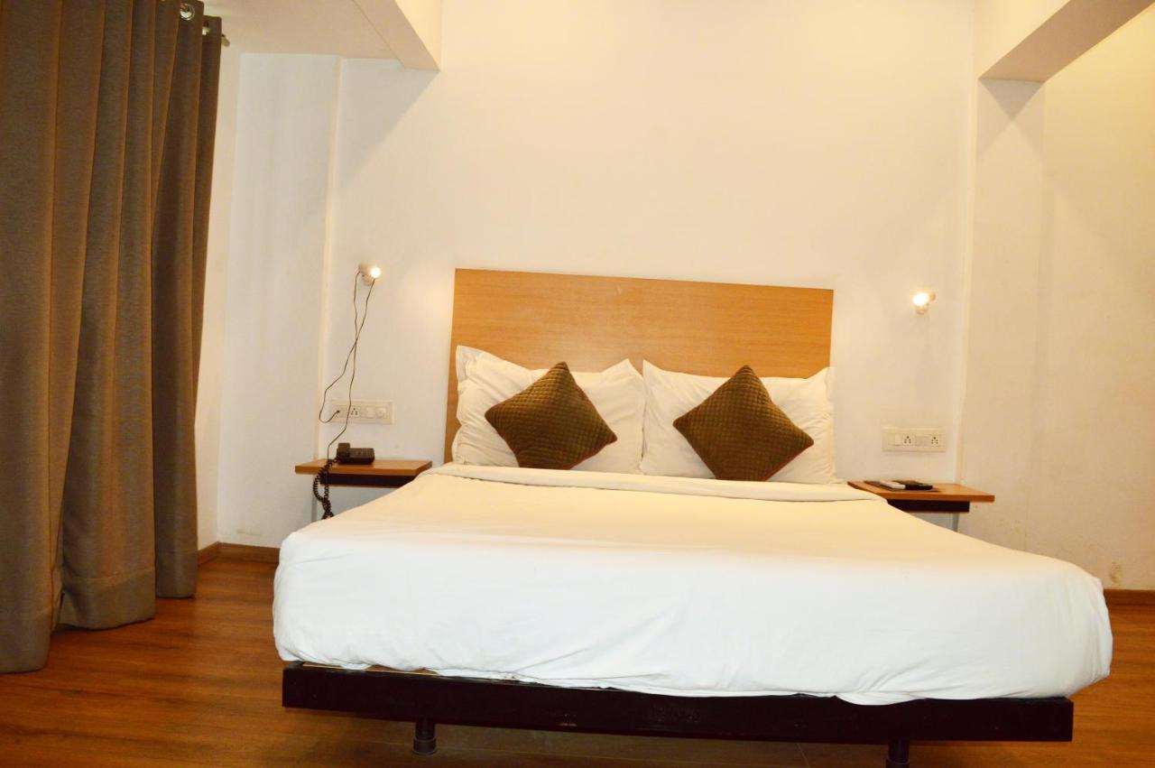 Hotel Orient Avenue Nágpur Kültér fotó
